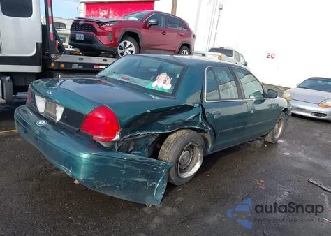 2001 Ford Crown Victoria Police Interceptor z USA, uszkodzony, nr VIN 2FAFP71W61X190896